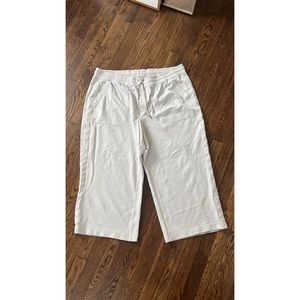 Athleta cropped pants. Size 22. Cream color.